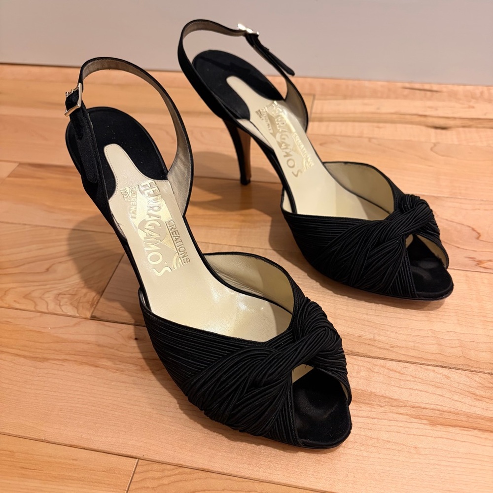 LIMITED EDITION Salvatore Ferragamo Black Knot Peep-Toe Slingback Heels